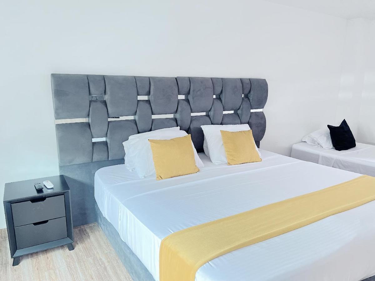 Gs Granada Suites กาลี ภายนอก รูปภาพ