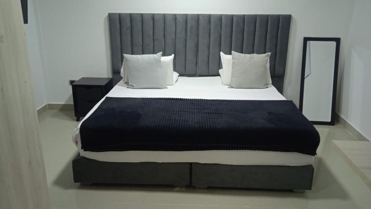 Gs Granada Suites กาลี ภายนอก รูปภาพ